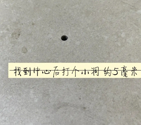 北戴河瓷砖空鼓维修公司专业解答在瓷砖铺贴过程中，如果砂料搅拌不均匀，将会带来以下问题